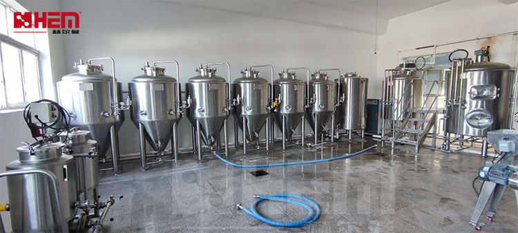 山东青岛500L崂泉啤酒项目安装调试完成